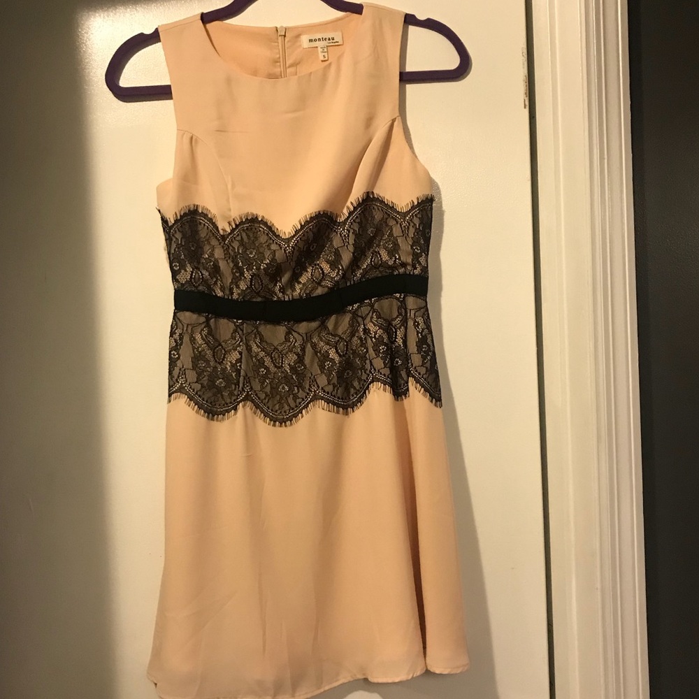 Small shift dress. Wide Black lace waist band